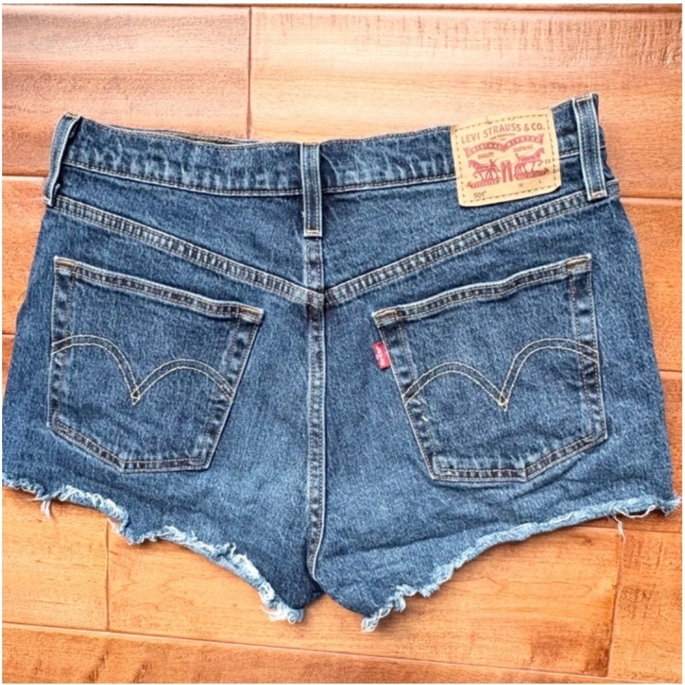 Levi's 501 Original Denim Shorts Womens‎ 29 Blue Distressed High Rise Cut Off